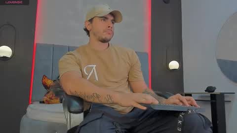 Snapshot of liam_walk chatting on 03/10/26, 11:10 Liam online show from 03/10/26, 11:10