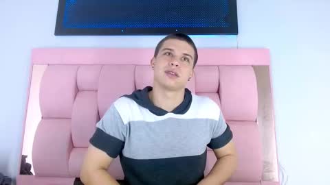 liam_york online show from 11/20/25, 01:22