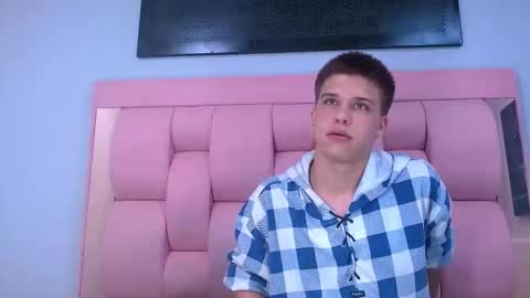 liam_york online show from 01/08/26, 08:11