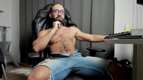 Liam online show from 01/30/25, 07:50