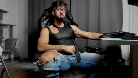 Liam online show from 03/05/25, 06:12