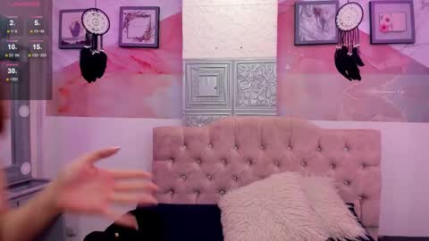 Snapshot of liamartinn chatting on 09/13/25, 02:28 Lia online show from 09/13/25, 02:28