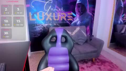 Lia online show from 11/07/25, 03:01