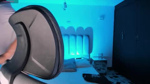 Snapshot of liamdeep_ chatting on 09/17/25, 04:14 LiamDeep online show from 09/17/25, 04:14