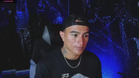 Snapshot of liamdeep_ chatting on 09/21/25, 10:33 LiamDeep online show from 09/21/25, 10:33