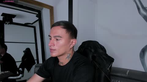 Snapshot of liamdeep_ chatting on 09/28/25, 04:12 LiamDeep online show from 09/28/25, 04:12