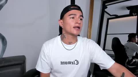 Snapshot of liamdeep_ chatting on 10/04/25, 06:39 LiamDeep online show from 10/04/25, 06:39