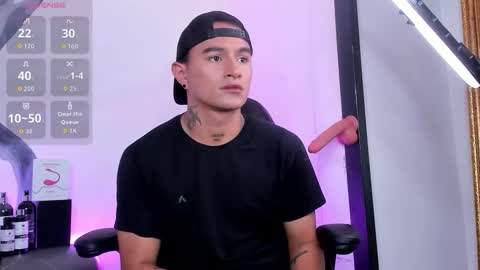 Snapshot of liamdeep_ chatting on 10/19/25, 06:19 LiamDeep online show from 10/19/25, 06:19