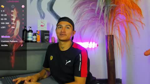 Snapshot of liamdeep_ chatting on 10/26/25, 08:37 LiamDeep online show from 10/26/25, 08:37