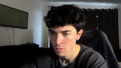 Snapshot of liamfosterr chatting on 01/18/26, 01:15 Liam online show from 01/18/26, 01:15