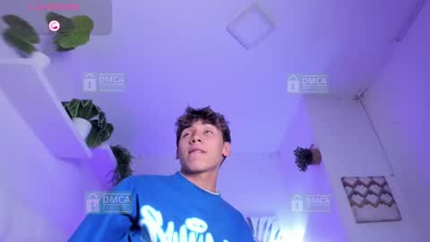 Snapshot of liaml_18_ chatting on 11/20/25, 09:25 liaml_18_ online show from 11/20/25, 09:25