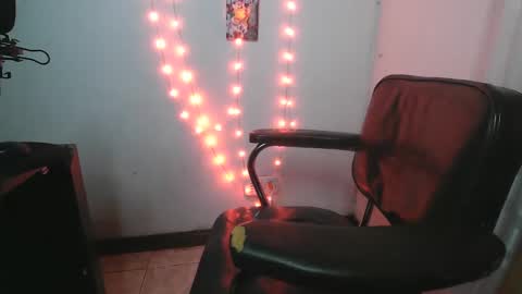 Snapshot of liammason_ chatting on 12/01/25, 02:49 liammason_ online show from 12/01/25, 02:49