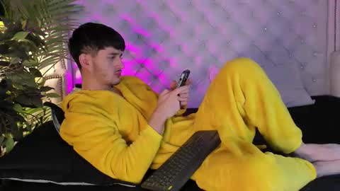 liammuller online show from 12/03/25, 12:25