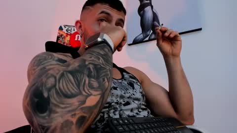 Snapshot of liamreigns_ chatting on 02/28/25, 12:54 liam online show from 02/28/25, 12:54