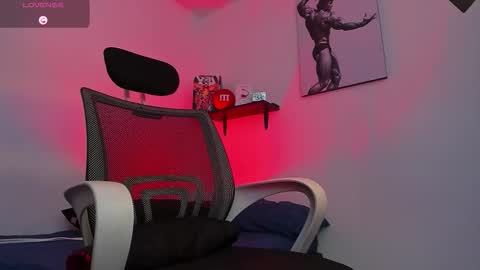 liam online show from 11/11/25, 10:10