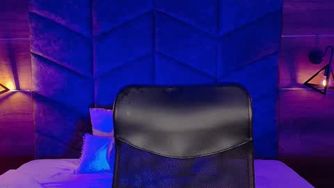 Liam Thunder online show from 10/28/25, 03:10