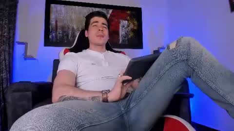 Snapshot of liamwyatt_ chatting on 06/28/26, 03:23 liamwyatt_ online show from 06/28/26, 03:23