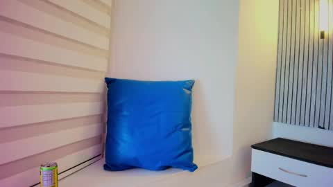 Snapshot of lian_cameron chatting on 05/13/26, 03:59 lian_cameron online show from 05/13/26, 03:59