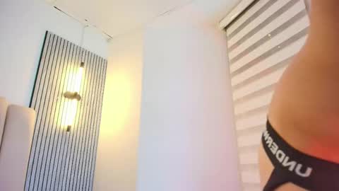 Snapshot of lian_cameron chatting on 05/27/26, 02:19 lian_cameron online show from 05/27/26, 02:19