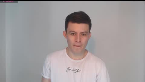 lian_eathan online show from 10/24/25, 02:41