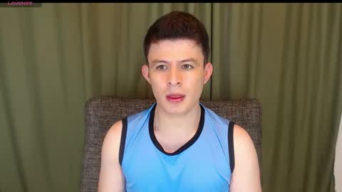 lian_eathan online show from 11/10/25, 07:46