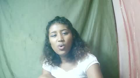 Snapshot of liana9794 chatting on 05/15/26, 09:33 Liana9794 online show from 05/15/26, 09:33