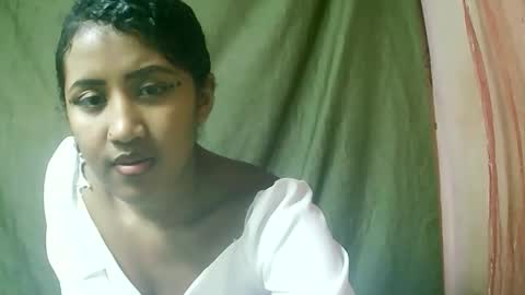 Snapshot of liana9794 chatting on 05/16/26, 12:15 Liana9794 online show from 05/16/26, 12:15
