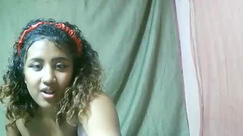 Snapshot of liana9794 chatting on 05/23/26, 06:12 Liana9794 online show from 05/23/26, 06:12