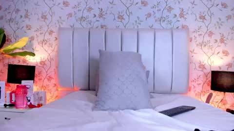 Snapshot of liana_asaff chatting on 02/19/25, 02:33 Mistress Liana - Sir Asaf online show from 02/19/25, 02:33