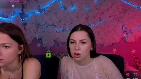 Snapshot of liana_best chatting on 03/21/26, 10:20 Li online show from 03/21/26, 10:20