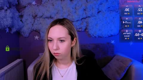 Snapshot of liana_best chatting on 03/27/26, 10:26 Li online show from 03/27/26, 10:26