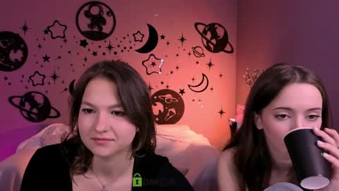 Snapshot of liana_best chatting on 04/08/26, 01:00 Li online show from 04/08/26, 01:00