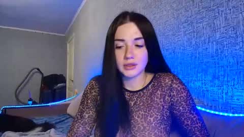 liana_diva online show from 10/18/25, 07:25