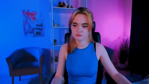 Little Liana  online show from 02/12/25, 04:44