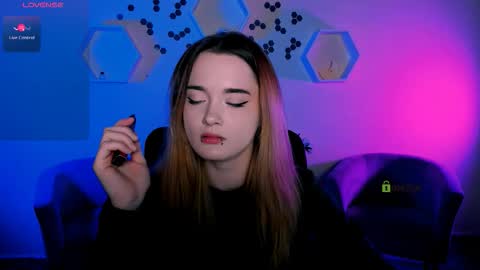 Little Liana  online show from 11/28/25, 08:00