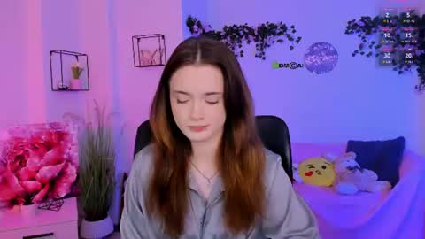 Snapshot of liana_kisses chatting on 06/30/26, 06:42 Little Liana online show from 06/30/26, 06:42