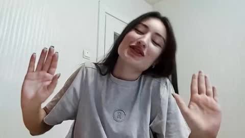 Lia online show from 11/19/25, 12:49