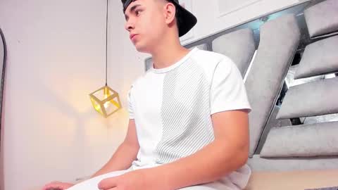 Snapshot of lianfox_ chatting on 03/10/26, 12:10 lianfox_ online show from 03/10/26, 12:10