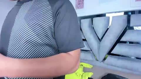 Snapshot of lianfox_ chatting on 04/09/26, 12:21 lianfox_ online show from 04/09/26, 12:21