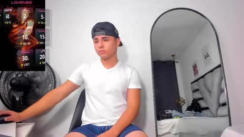 Snapshot of lianfox_ chatting on 04/27/26, 12:25 lianfox_ online show from 04/27/26, 12:25