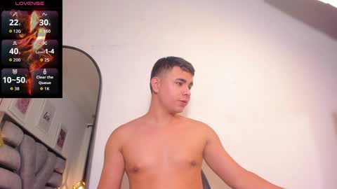 Snapshot of lianfox_ chatting on 05/05/26, 12:35 lianfox_ online show from 05/05/26, 12:35