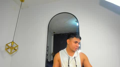 Snapshot of lianfox_ chatting on 05/13/26, 12:24 lianfox_ online show from 05/13/26, 12:24