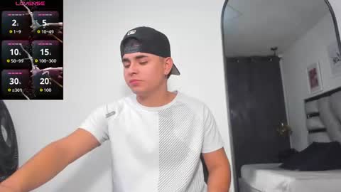 Snapshot of lianfox_ chatting on 06/23/26, 12:36 lianfox_ online show from 06/23/26, 12:36