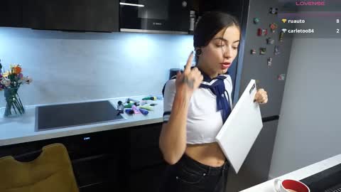 Snapshot of lianiloverx chatting on 10/18/25, 10:54 LianiLoverx online show from 10/18/25, 10:54