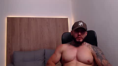 Snapshot of lianjones9 chatting on 11/01/25, 06:21 lianjones9 online show from 11/01/25, 06:21