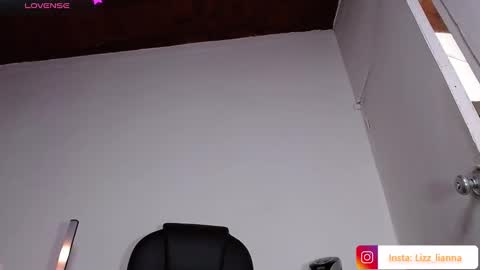 Snapshot of lianna_hot chatting on 01/30/25, 12:18 --- buy my content naughty in my bio- online show from 01/30/25, 12:18