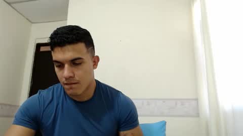 Snapshot of lianstonne chatting on 04/22/26, 03:46 Liamstonne online show from 04/22/26, 03:46
