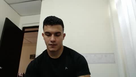 Snapshot of lianstonne chatting on 05/04/26, 03:19 Liamstonne online show from 05/04/26, 03:19