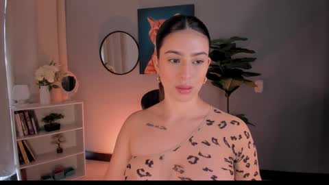 Lia online show from 11/29/25, 02:53