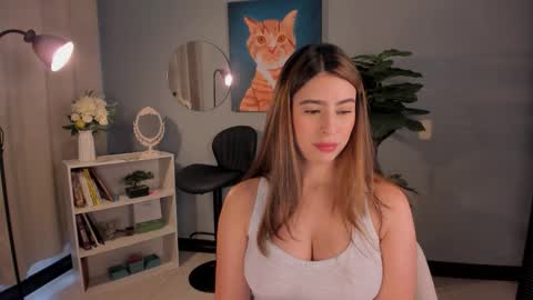 Lia online show from 02/05/26, 01:16